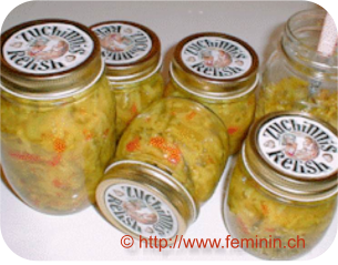 Zucchinis relish bocaux